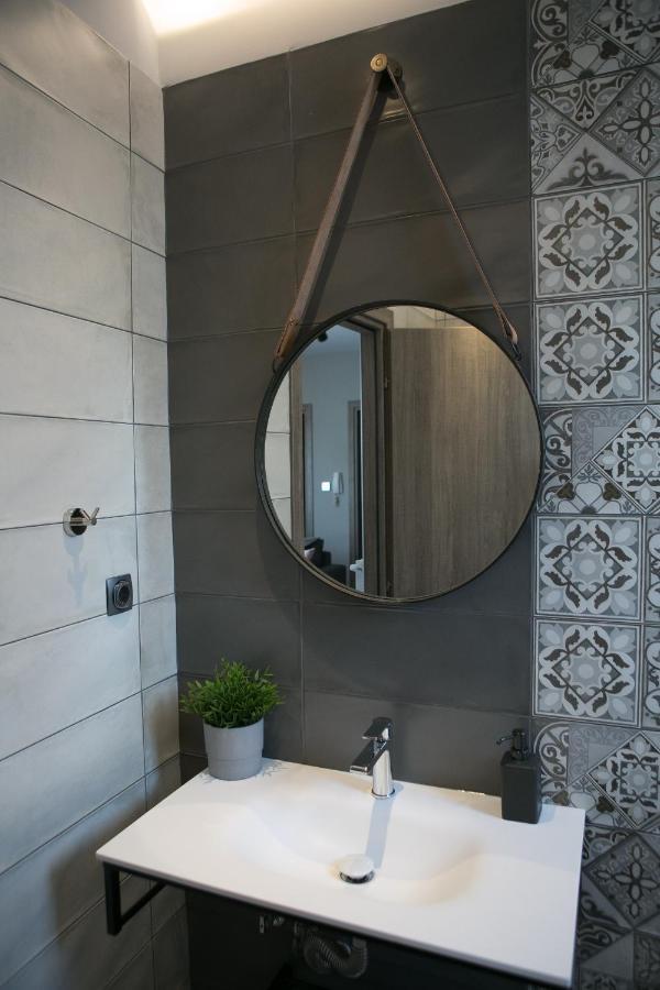 Sts Eight 7 New Luxury Apartment Thessaloníki Ngoại thất bức ảnh